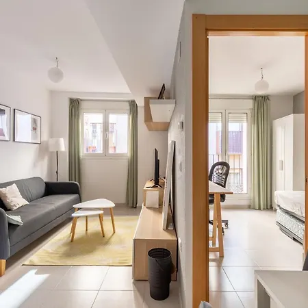 Ar3 - Piso 2 A 5 Minutos Del Pilar, Posibilidad De Parking No Incluido דירה